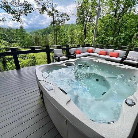 Experience Luxury At Smoky Mountain Hideaway, Just 5 Miles From Downtown Gatlinburg Villa Exteriör bild